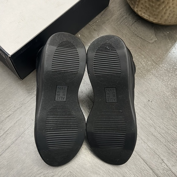 Naturalizer Women's, Genn-Swerve Bootie - Picture 3 of 9